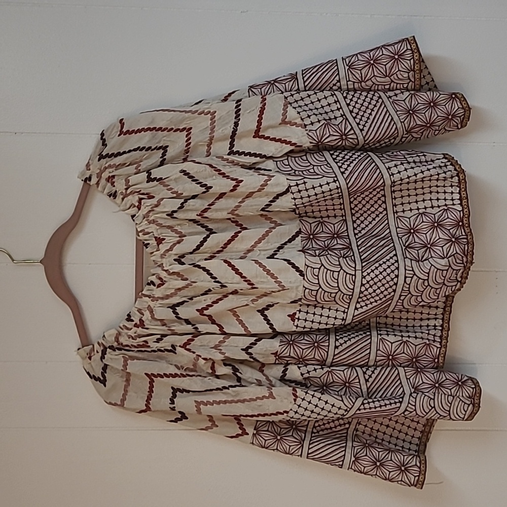 BNCI Boho Bell Sleeve Beautiful Geometric Look Top Embroidered Size M - Picture 3 of 14
